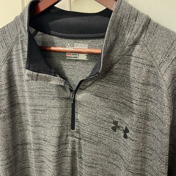 Under Armour 1/4 zip heat gear long sleeve shirt - Picture 4 of 7